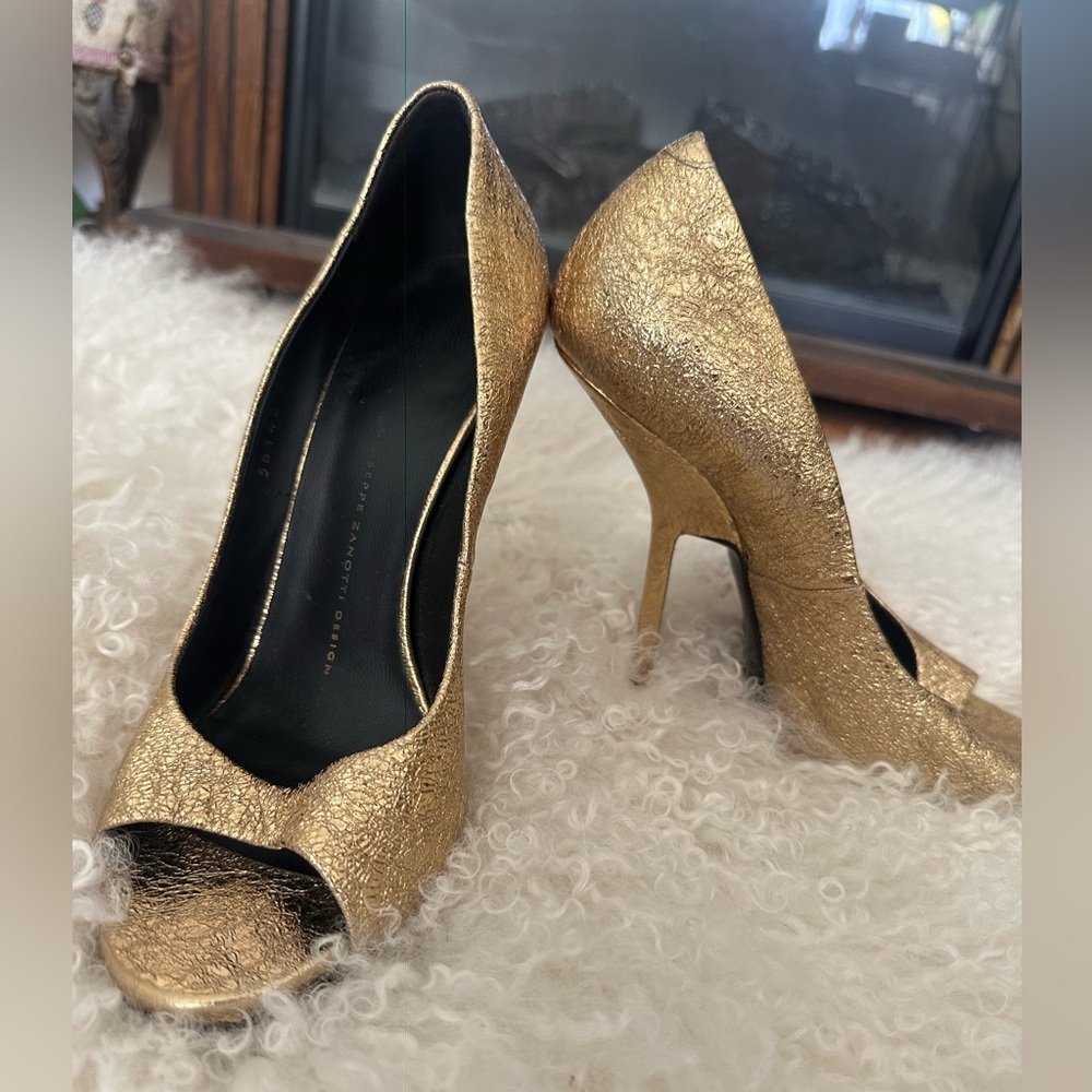 Giuseppe Zanotti Heels gold peep toe high heels - Size 38